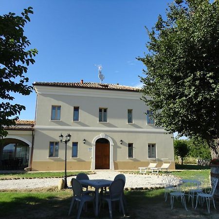 Villa Marietta Country House - Marche Montemaggiore al Metauro Kültér fotó