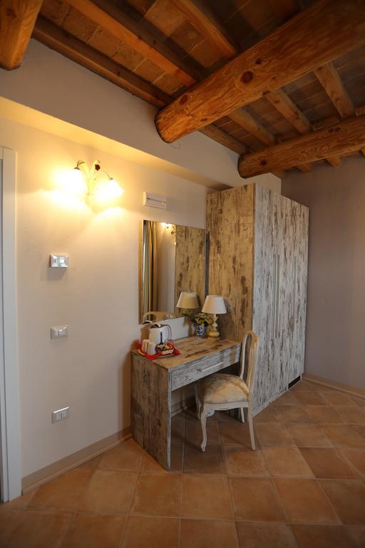 Villa Marietta Country House - Marche Montemaggiore al Metauro Szoba fotó
