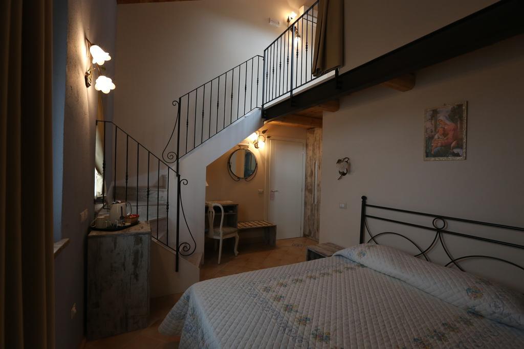 Villa Marietta Country House - Marche Montemaggiore al Metauro Szoba fotó