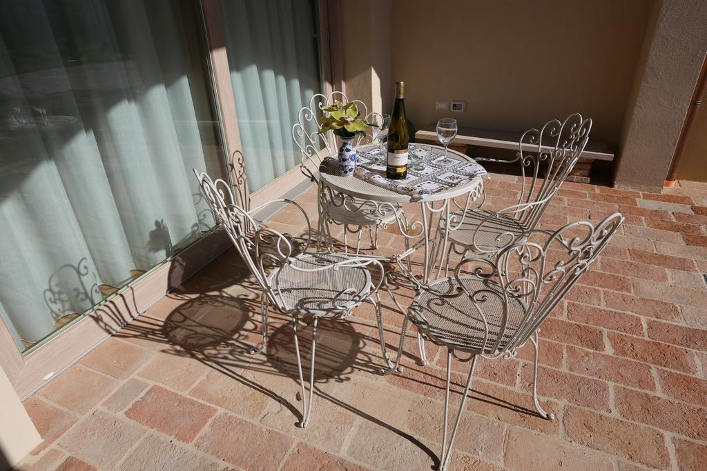 Villa Marietta Country House - Marche Montemaggiore al Metauro Kültér fotó